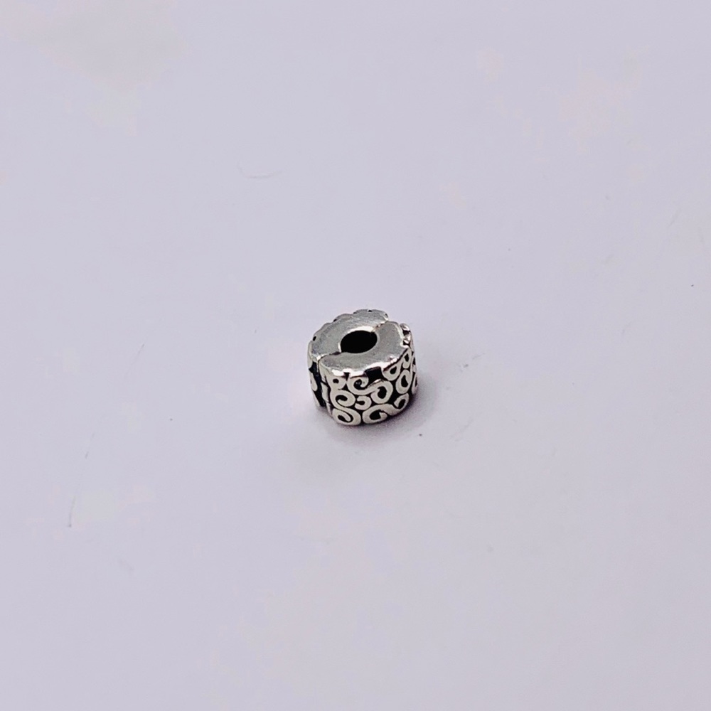 🚨 SALE 🚨 EUC Pandora 790338 Sterling Silver S Clip - RETIRED - Picture 3 of 8